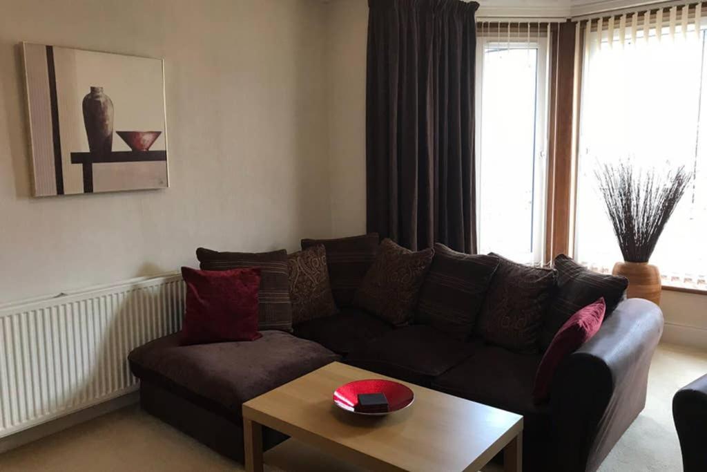 2 Catherines * Perth